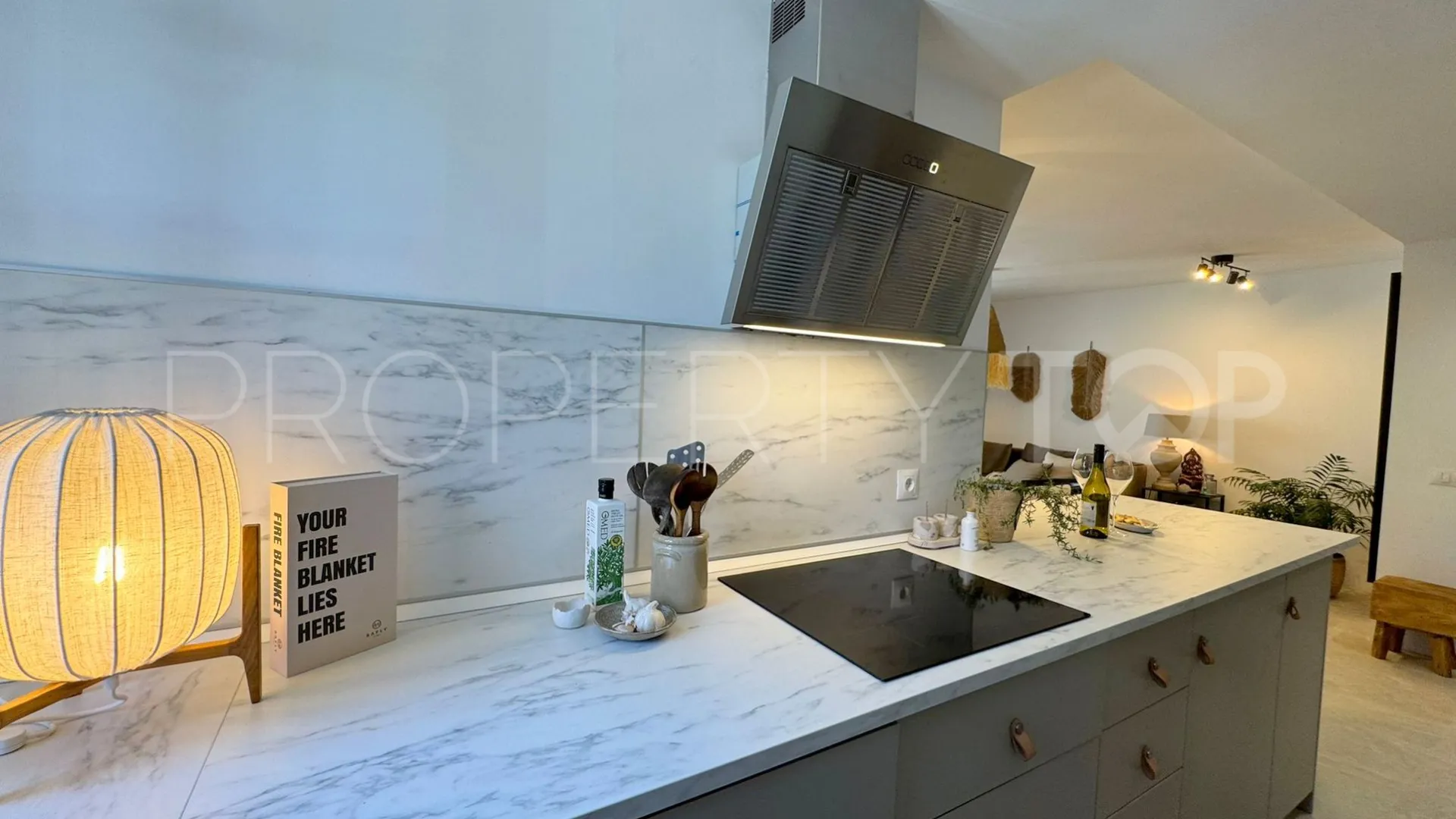 Comprar apartamento en Puerto La Duquesa