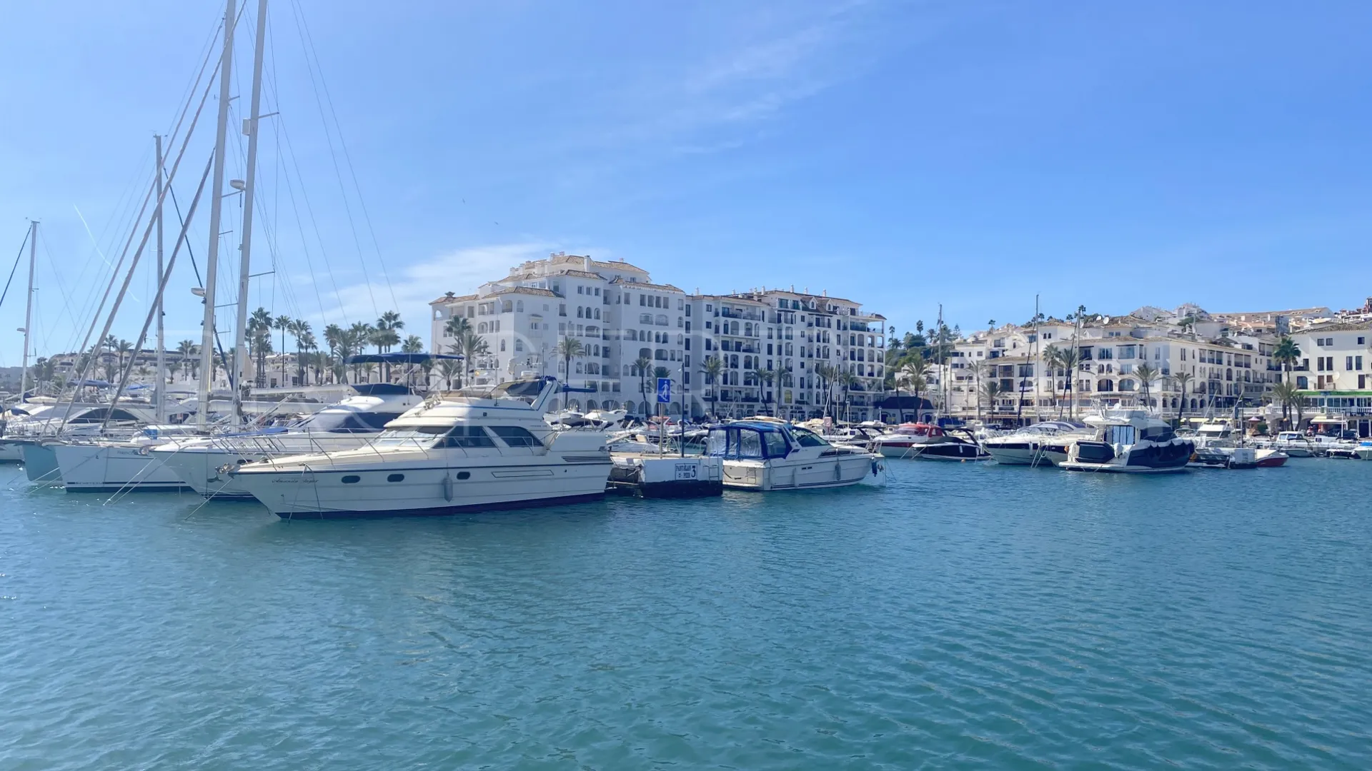 Comprar apartamento en Puerto La Duquesa