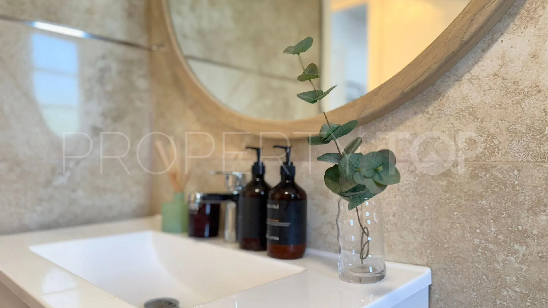 Comprar apartamento en Puerto La Duquesa