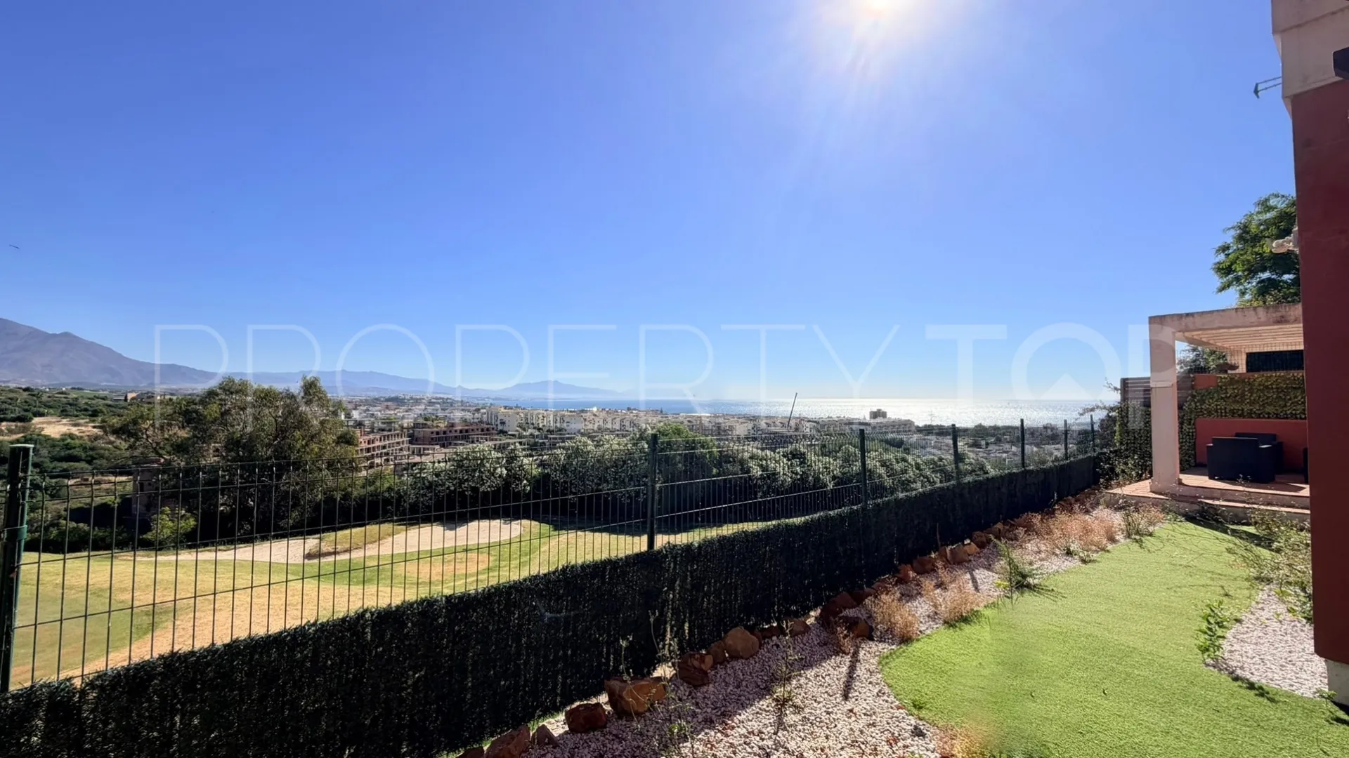 For sale duplex in La Duquesa Golf with 3 bedrooms