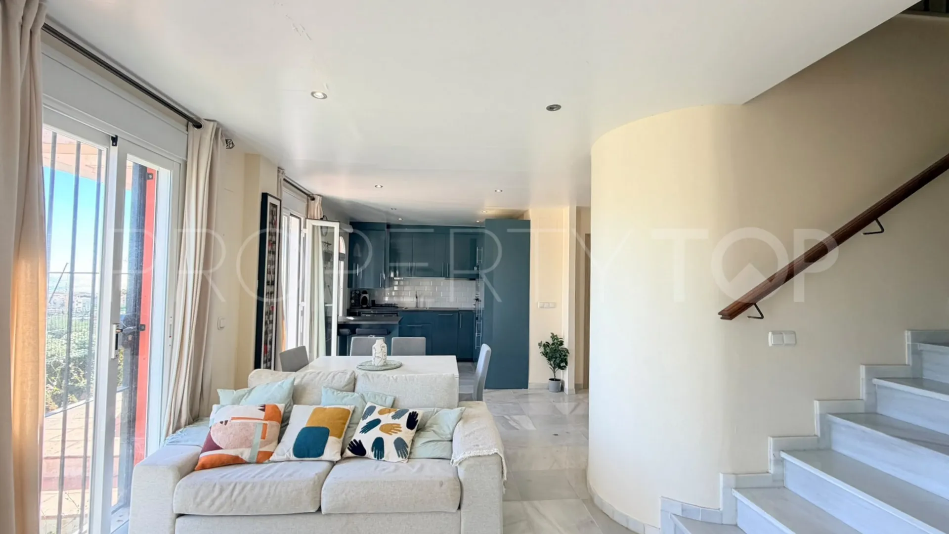 For sale duplex in La Duquesa Golf with 3 bedrooms