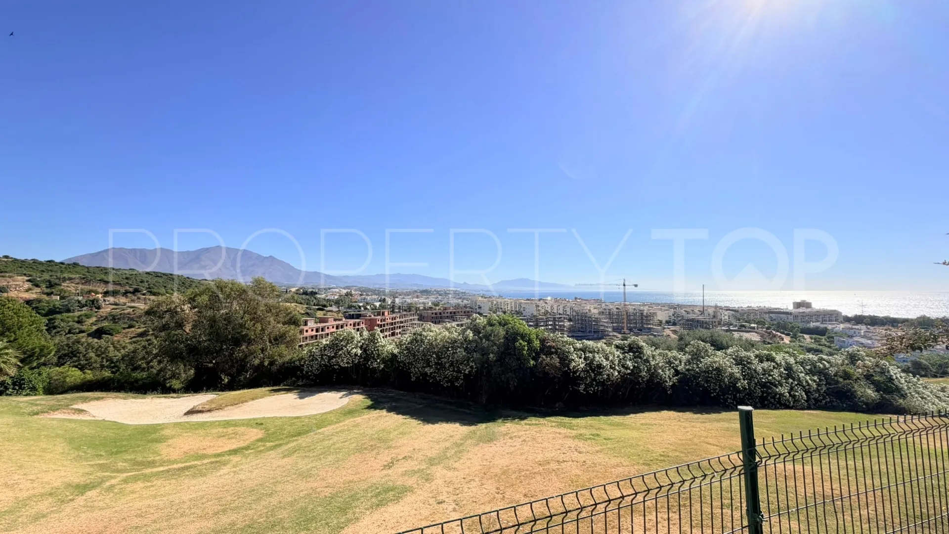 For sale duplex in La Duquesa Golf with 3 bedrooms