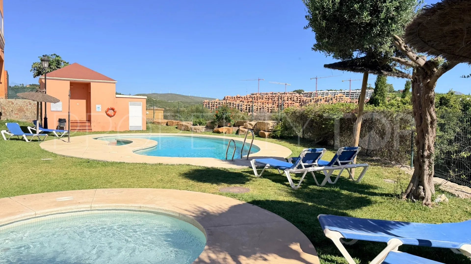 For sale duplex in La Duquesa Golf with 3 bedrooms