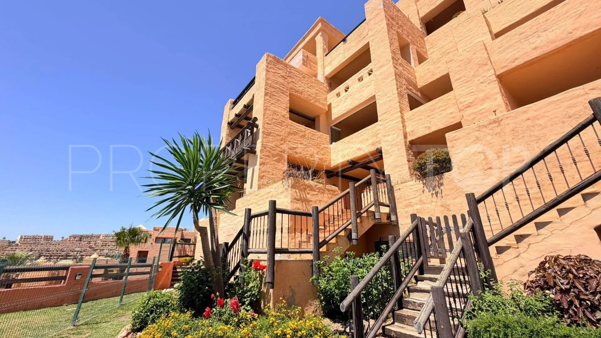 2 bedrooms apartment in Coto Real for sale