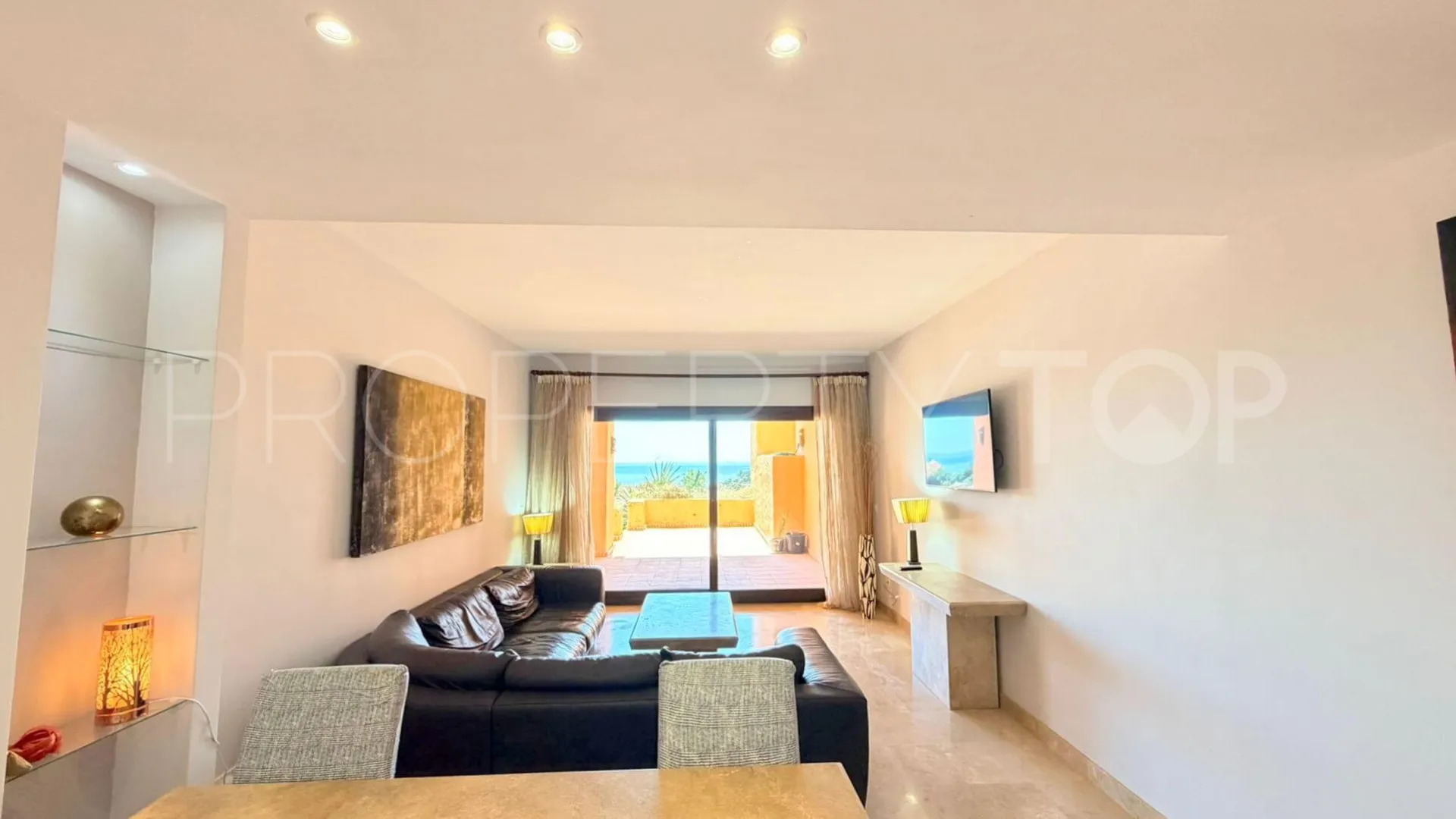 2 bedrooms apartment in Coto Real for sale