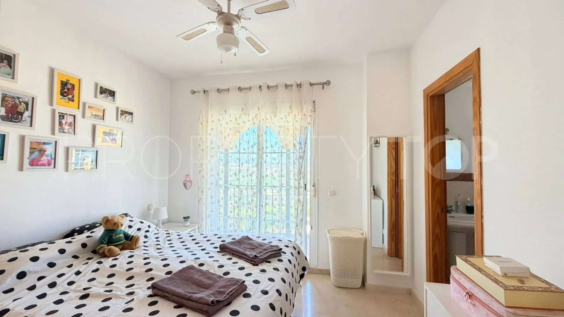 Town house for sale in Manilva with 3 bedrooms