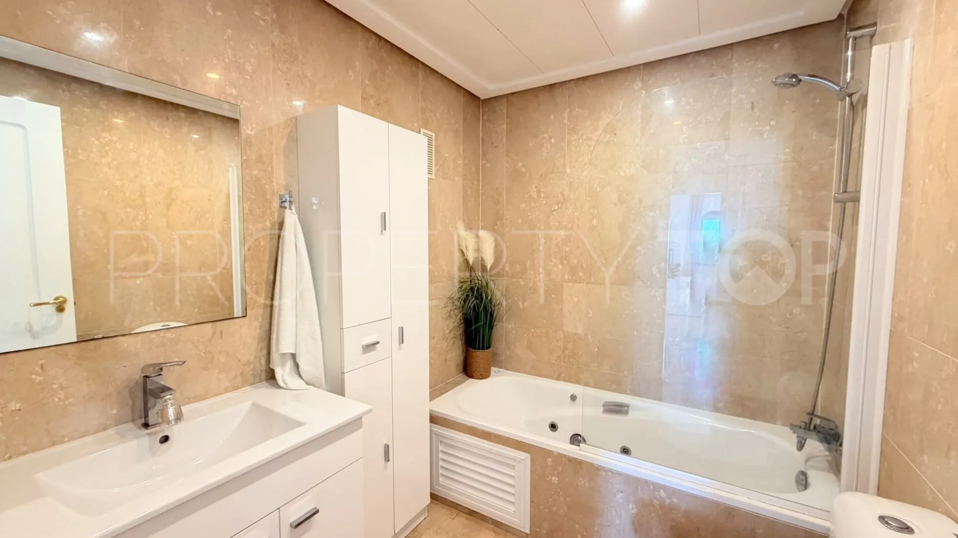 Comprar apartamento con 1 dormitorio en Marina Real