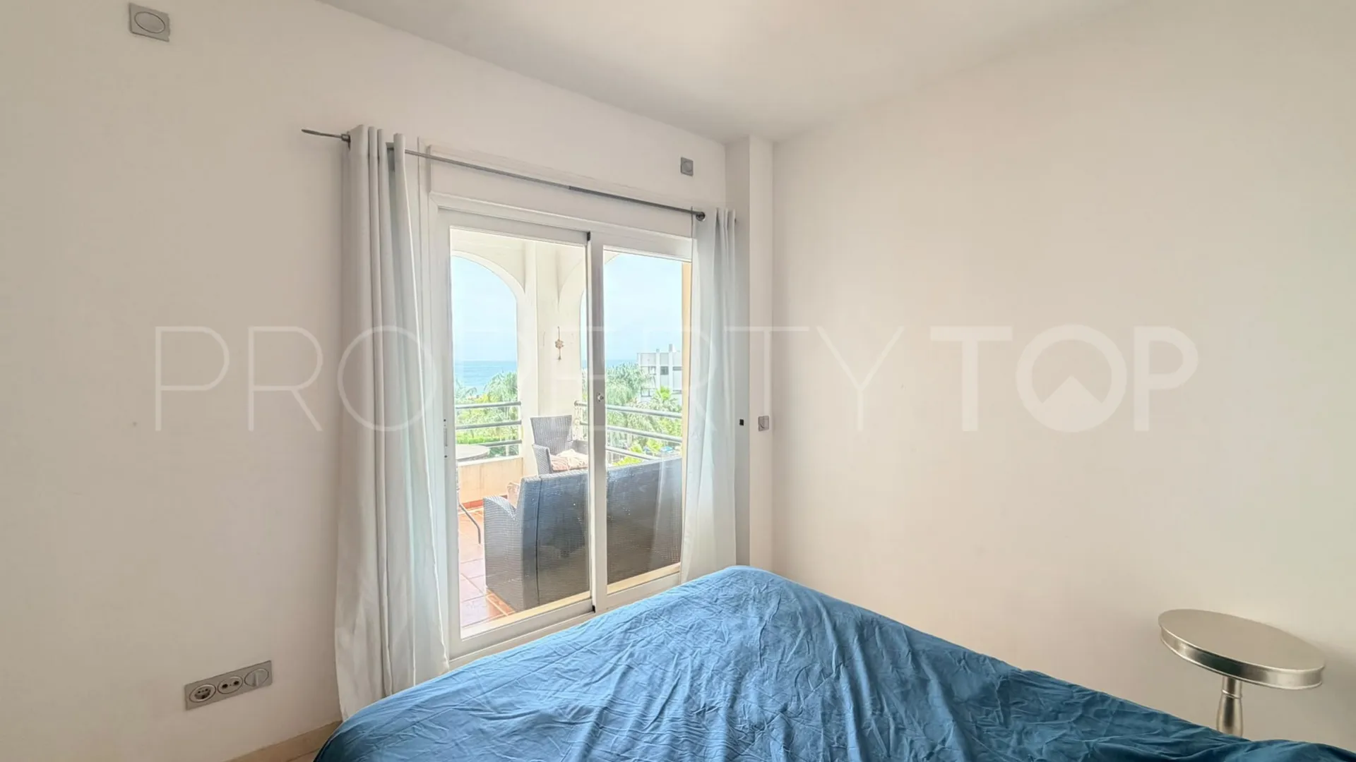 Apartamento de 2 dormitorios en venta en Princesa Kristina
