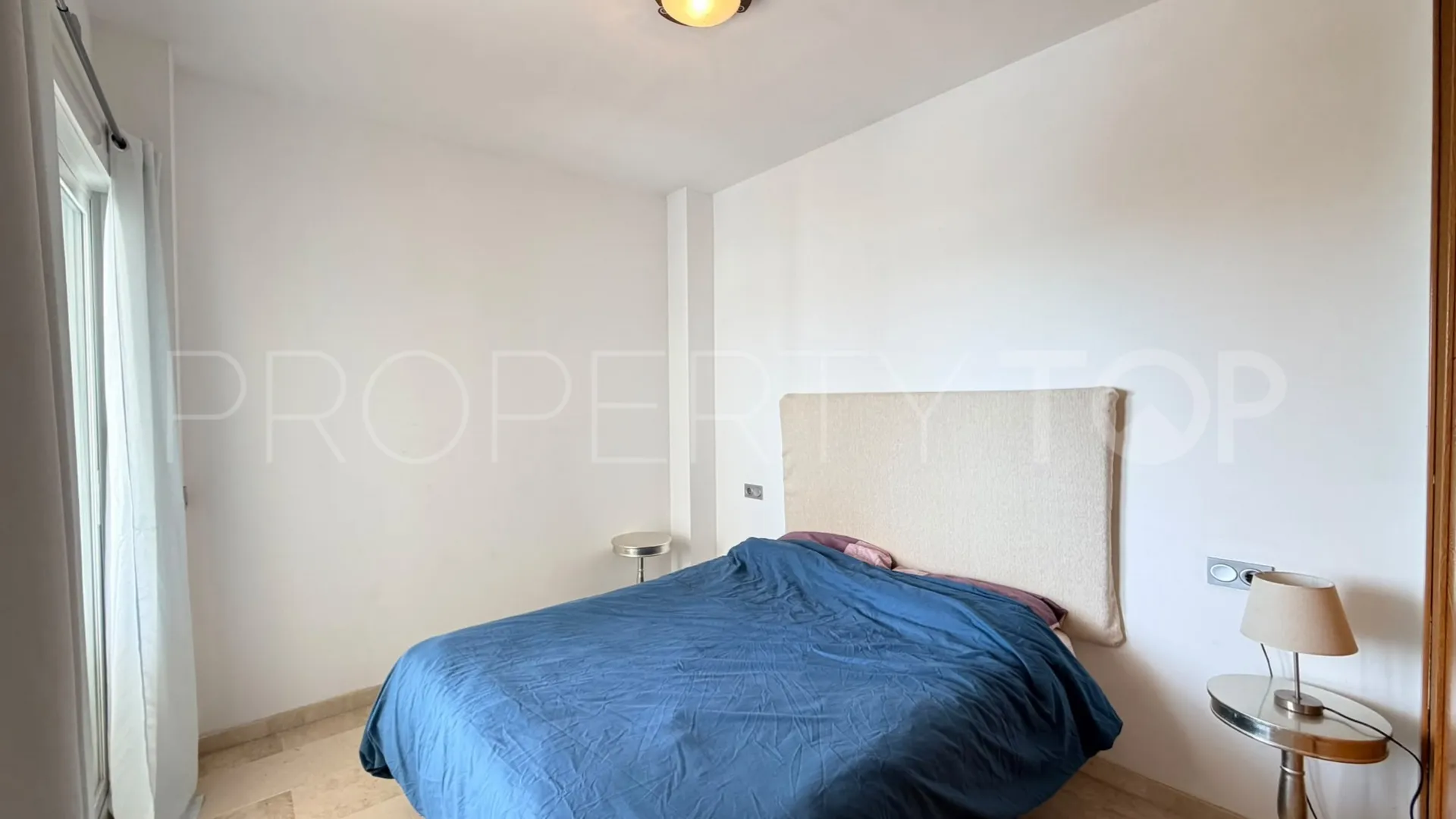 Apartamento de 2 dormitorios en venta en Princesa Kristina