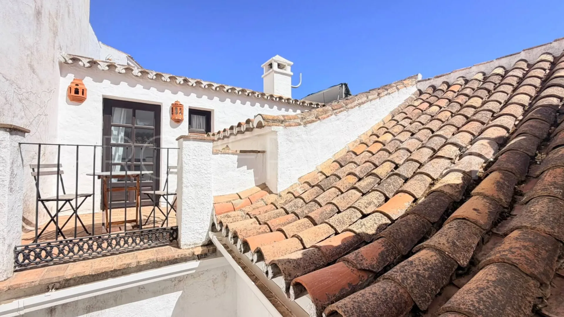 For sale town house in Casares Pueblo