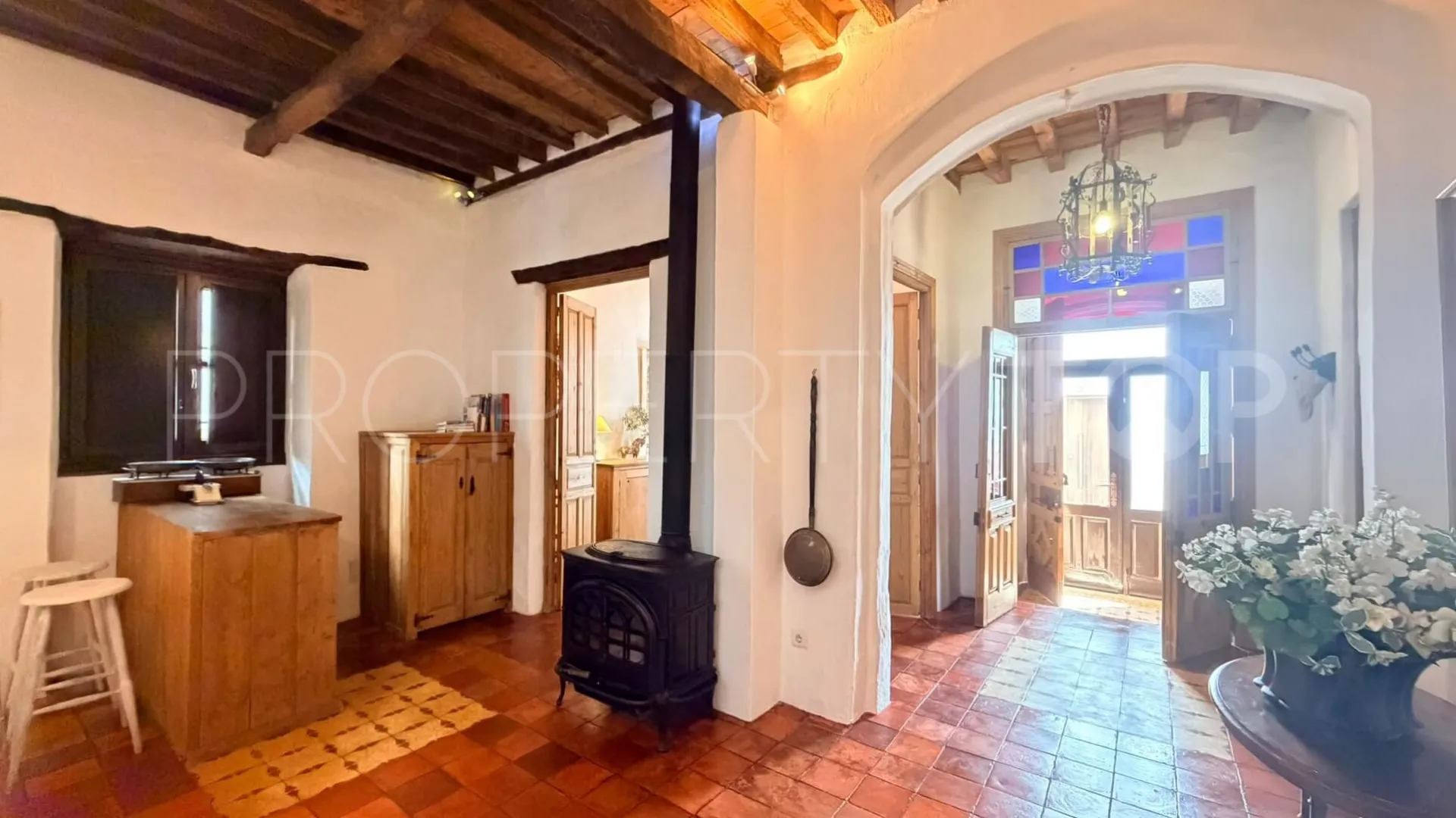 For sale town house in Casares Pueblo