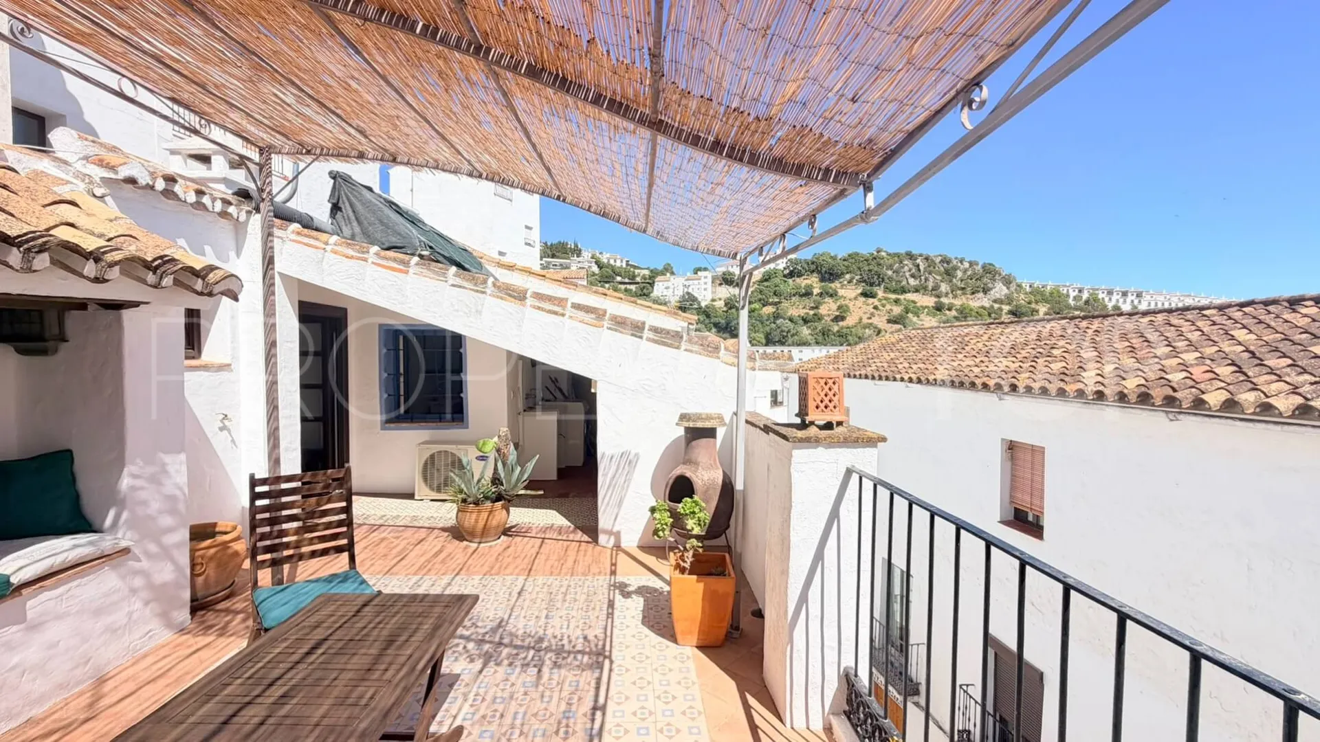 For sale town house in Casares Pueblo