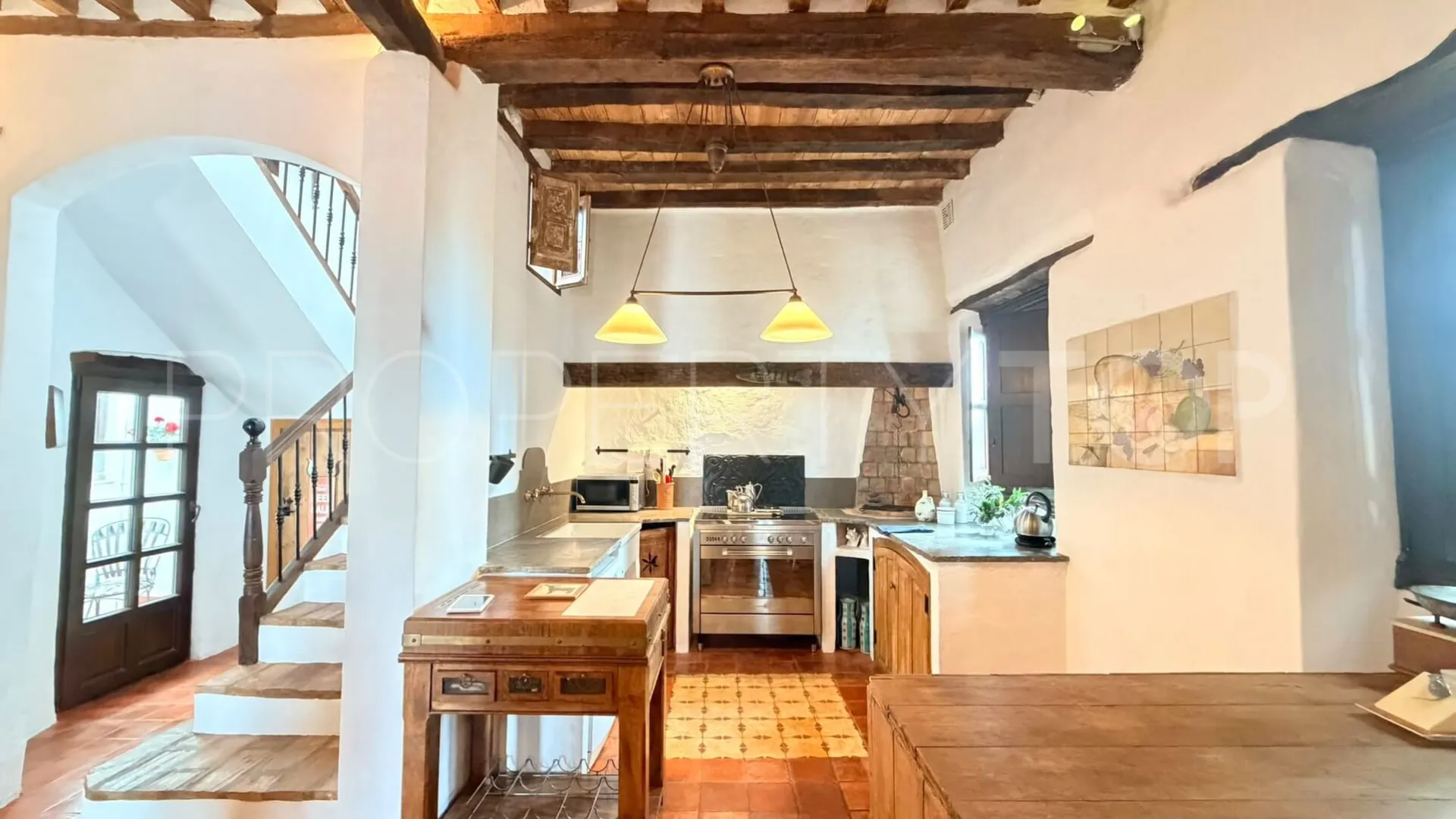 For sale town house in Casares Pueblo
