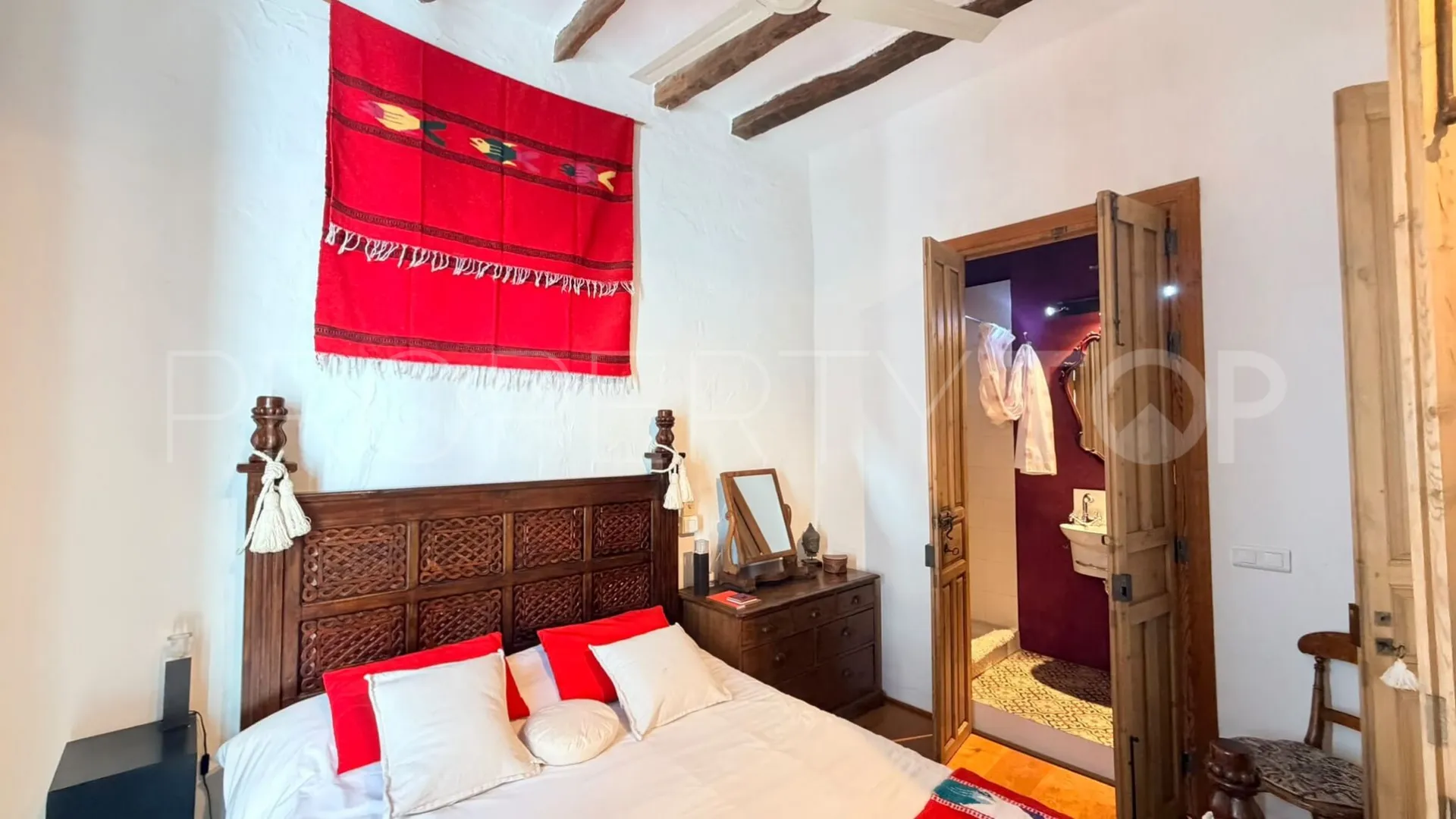 For sale town house in Casares Pueblo