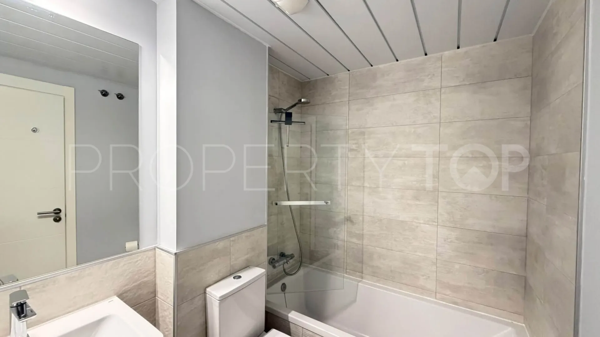 Apartamento planta baja en venta en Pure South