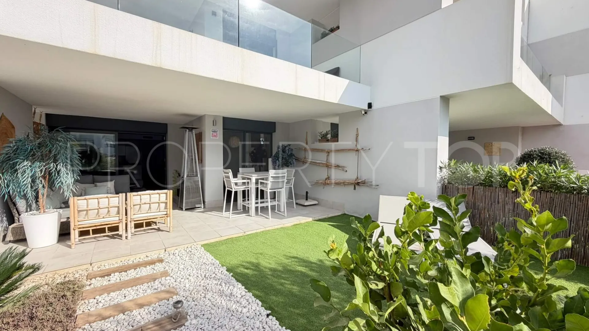 Apartamento planta baja en venta en Pure South