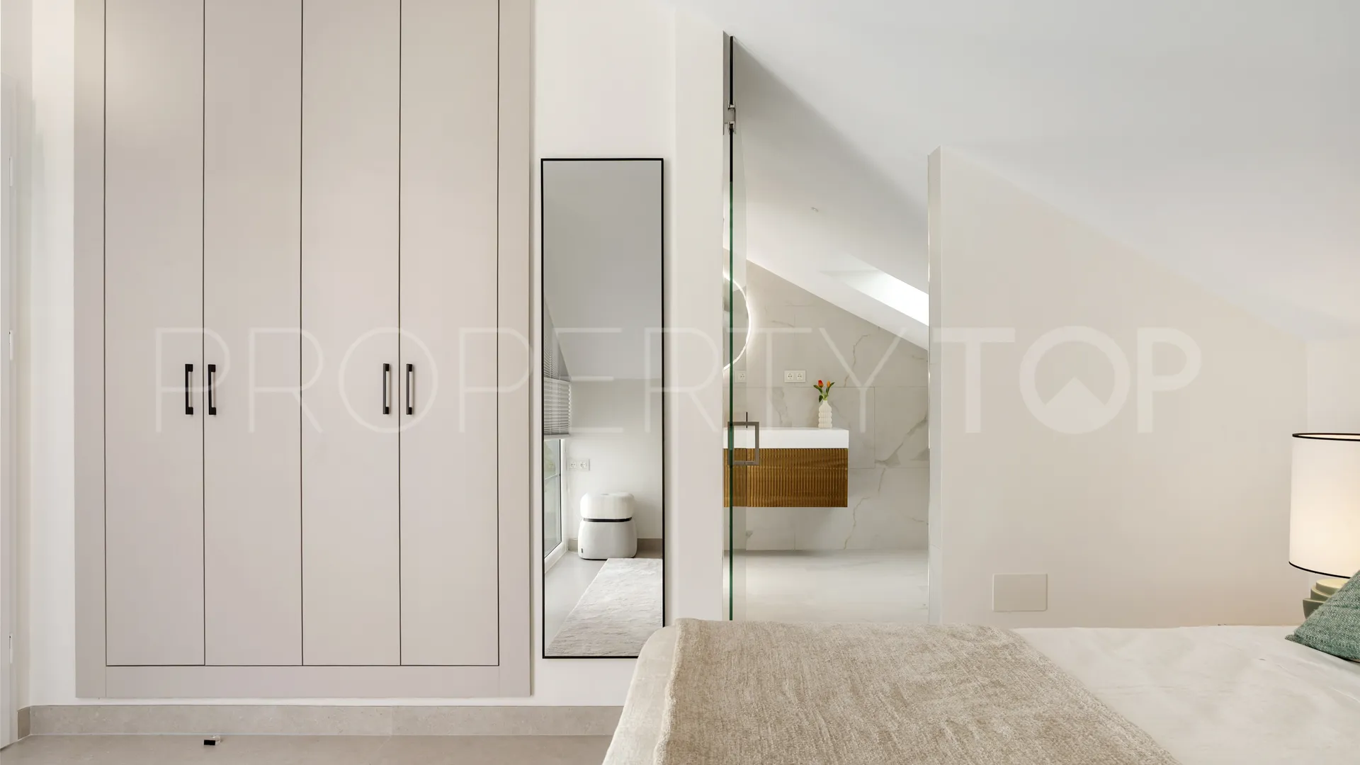 For sale Nueva Andalucia duplex penthouse