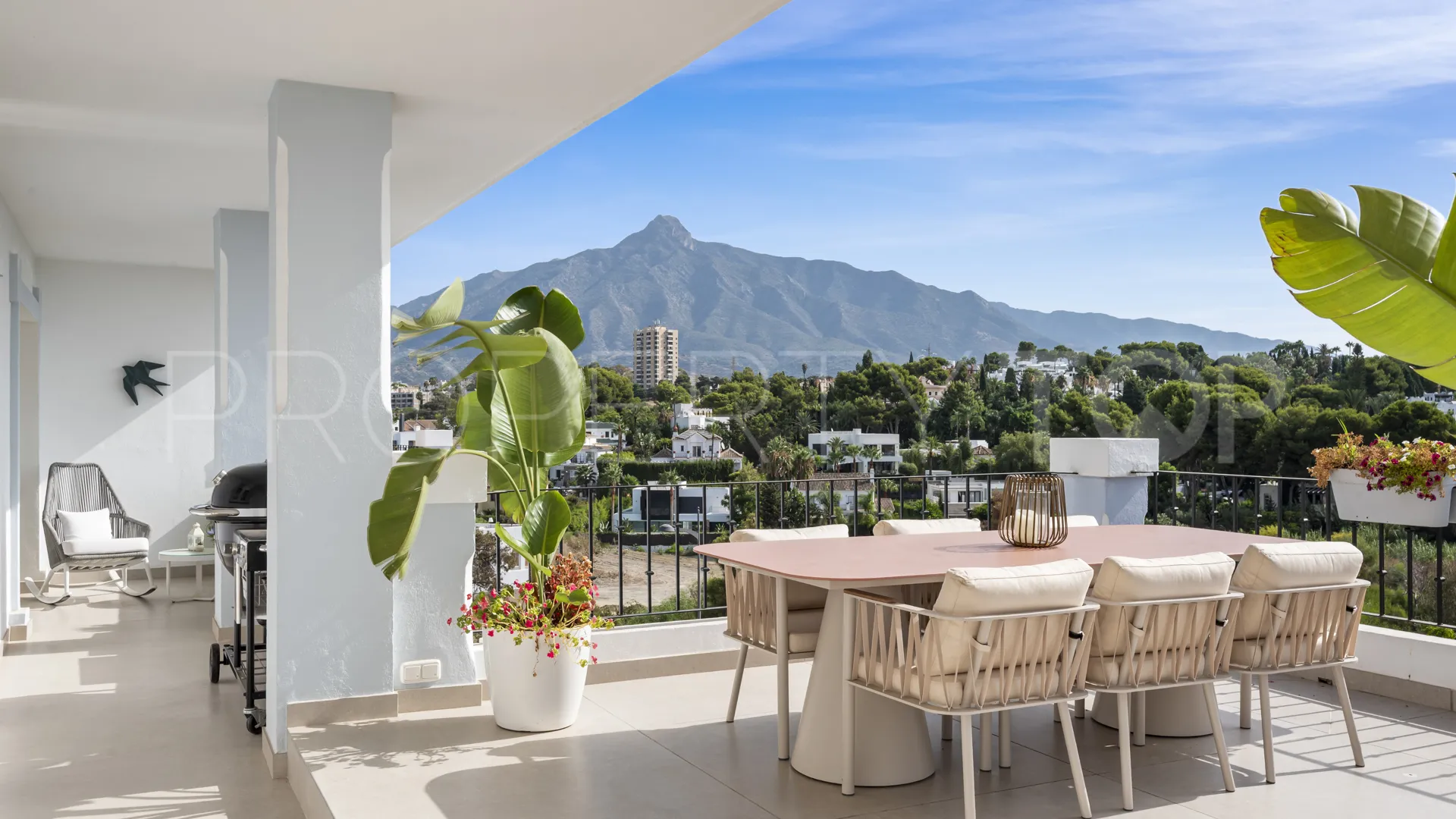 For sale Nueva Andalucia duplex penthouse