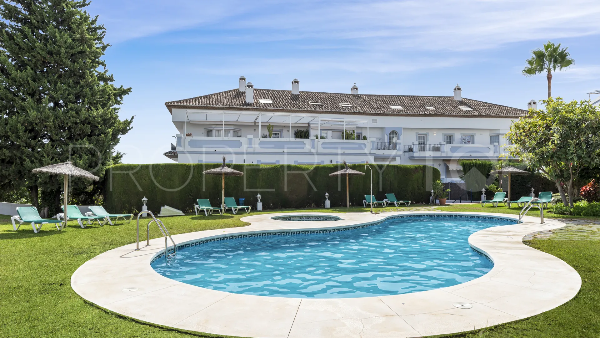 For sale Nueva Andalucia duplex penthouse