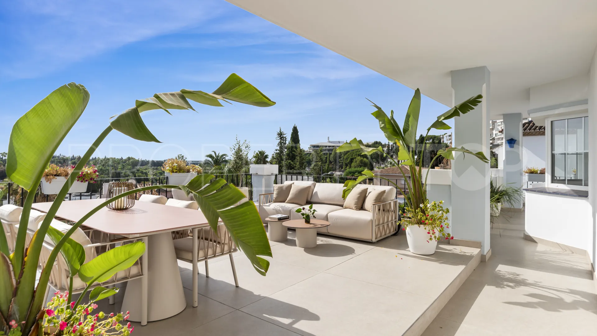 For sale Nueva Andalucia duplex penthouse