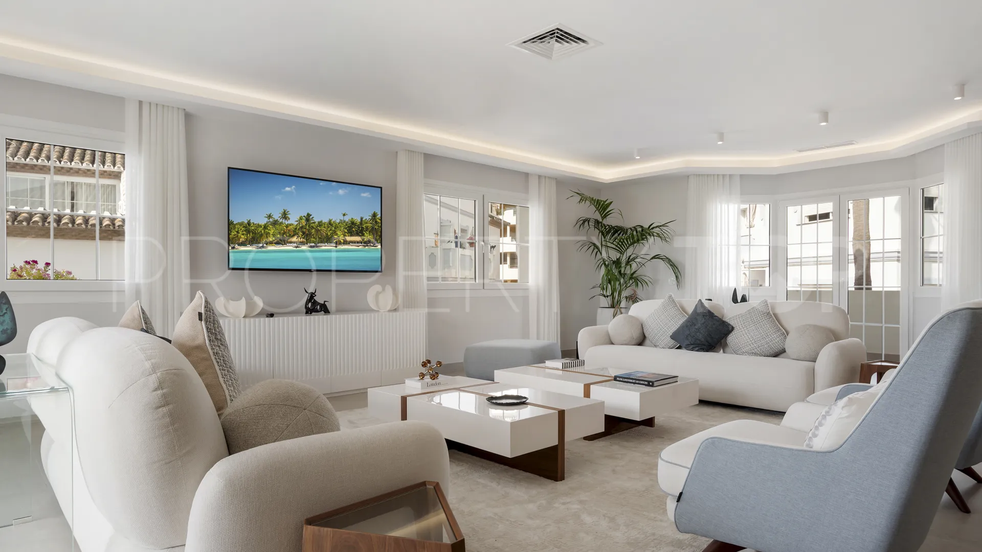 For sale Nueva Andalucia duplex penthouse