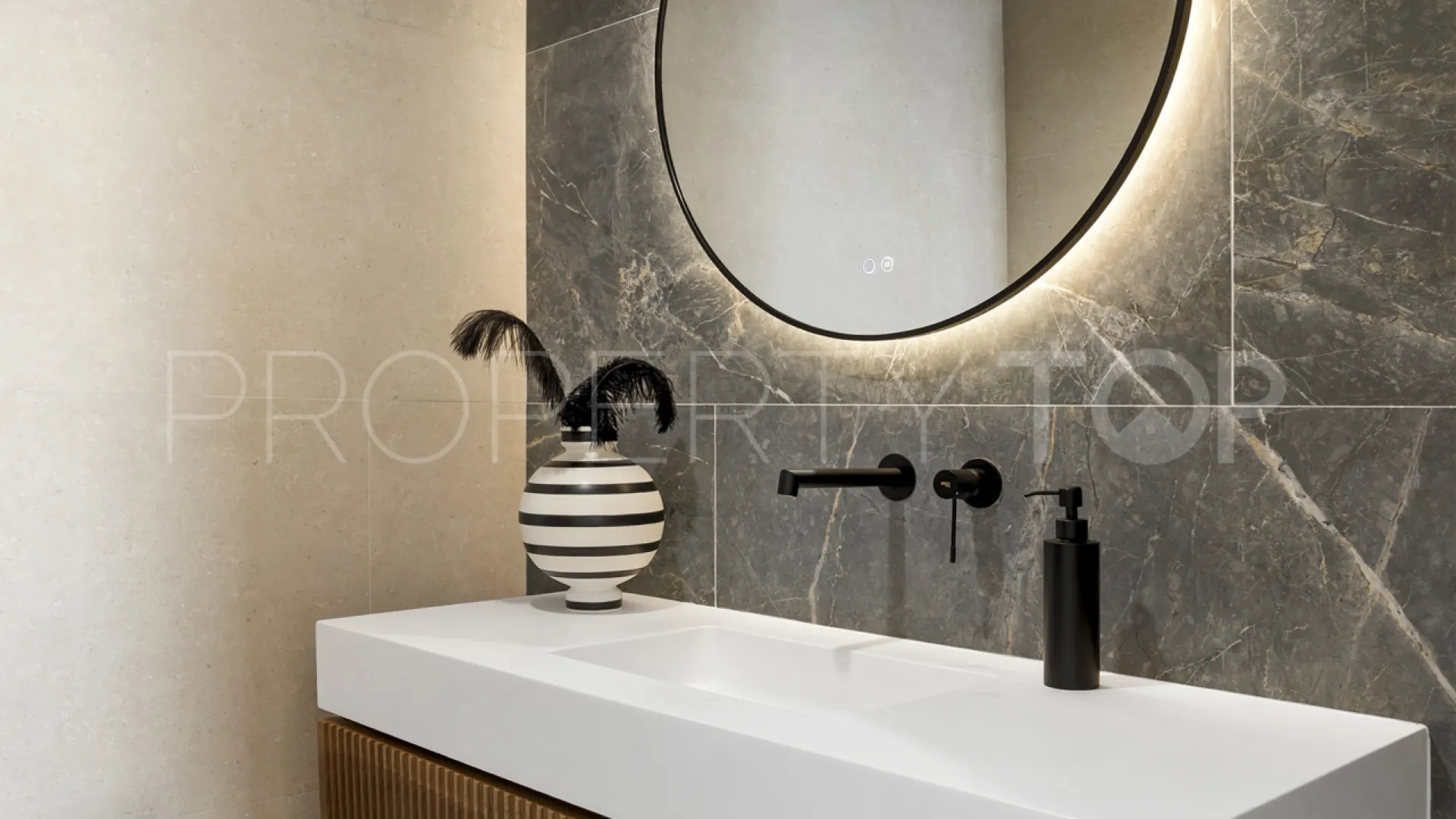 For sale Nueva Andalucia duplex penthouse