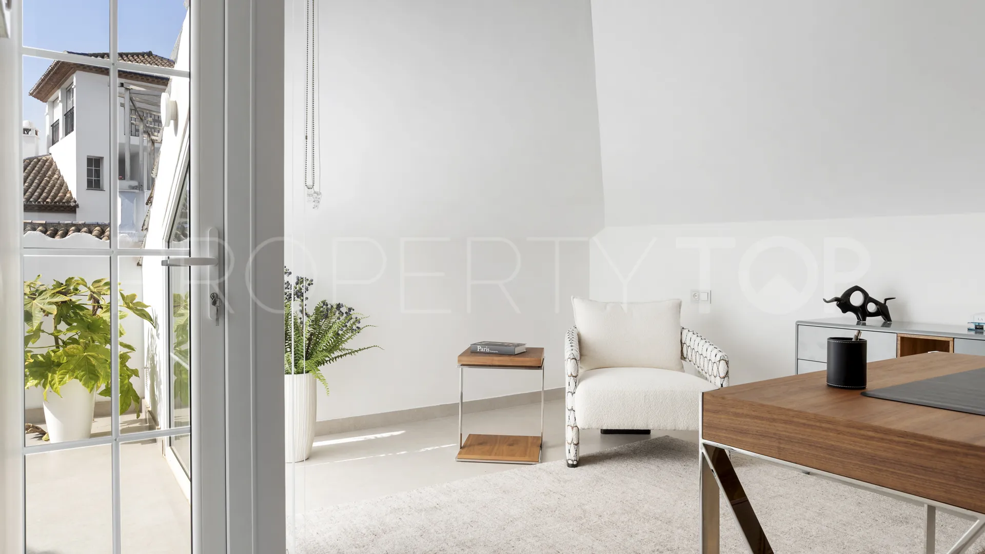 For sale Nueva Andalucia duplex penthouse