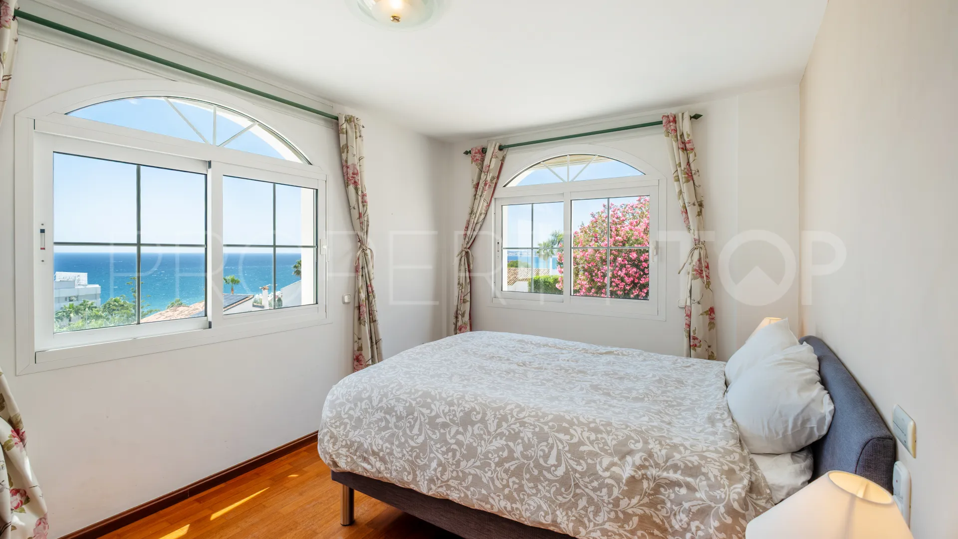 For sale villa in Benalmadena with 5 bedrooms