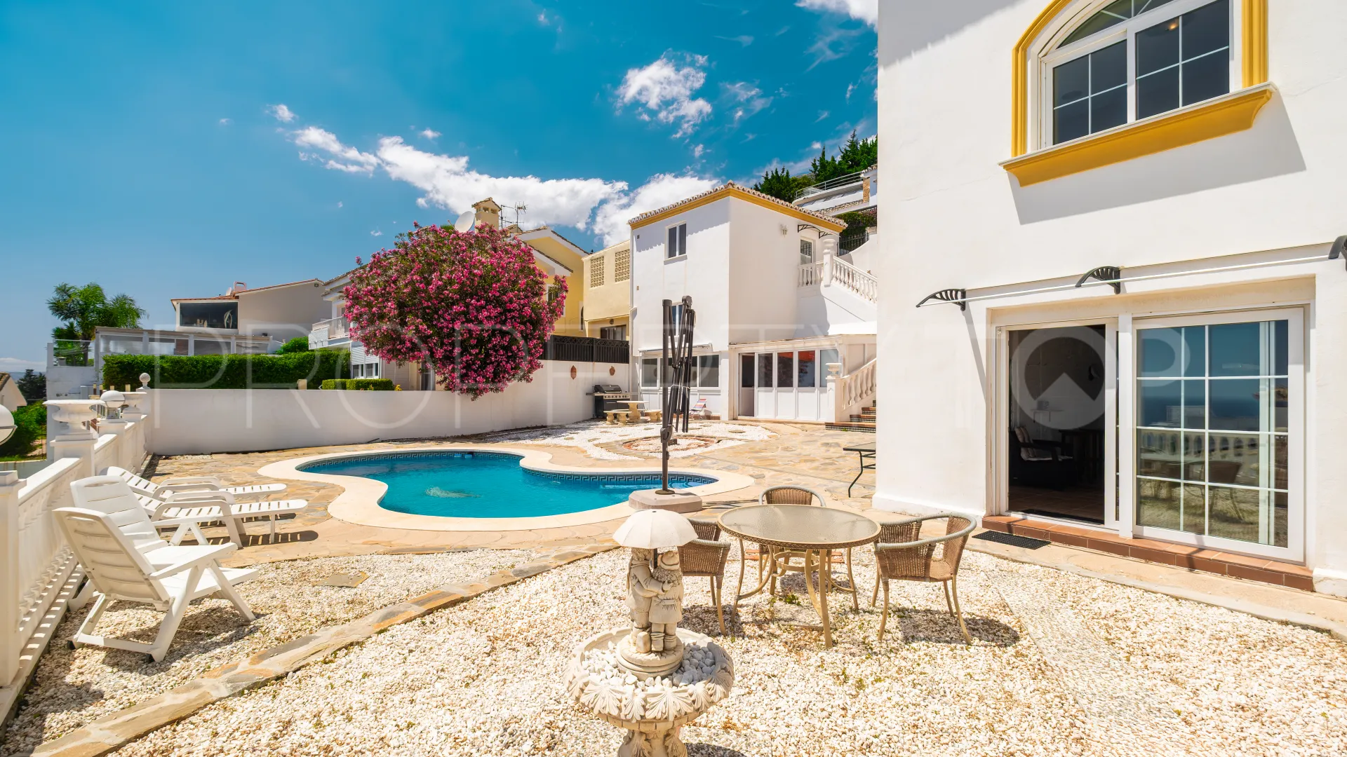For sale villa in Benalmadena with 5 bedrooms