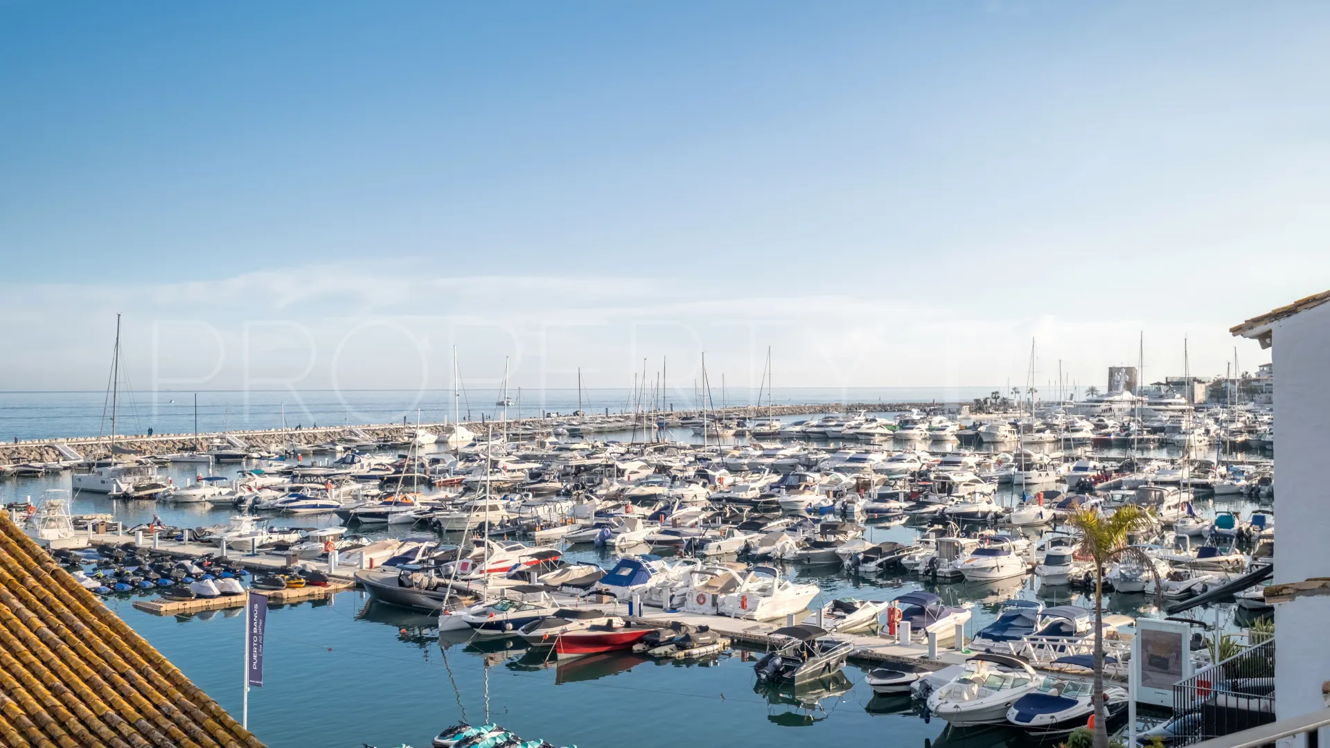 Buy penthouse with 2 bedrooms in Marbella - Puerto Banus