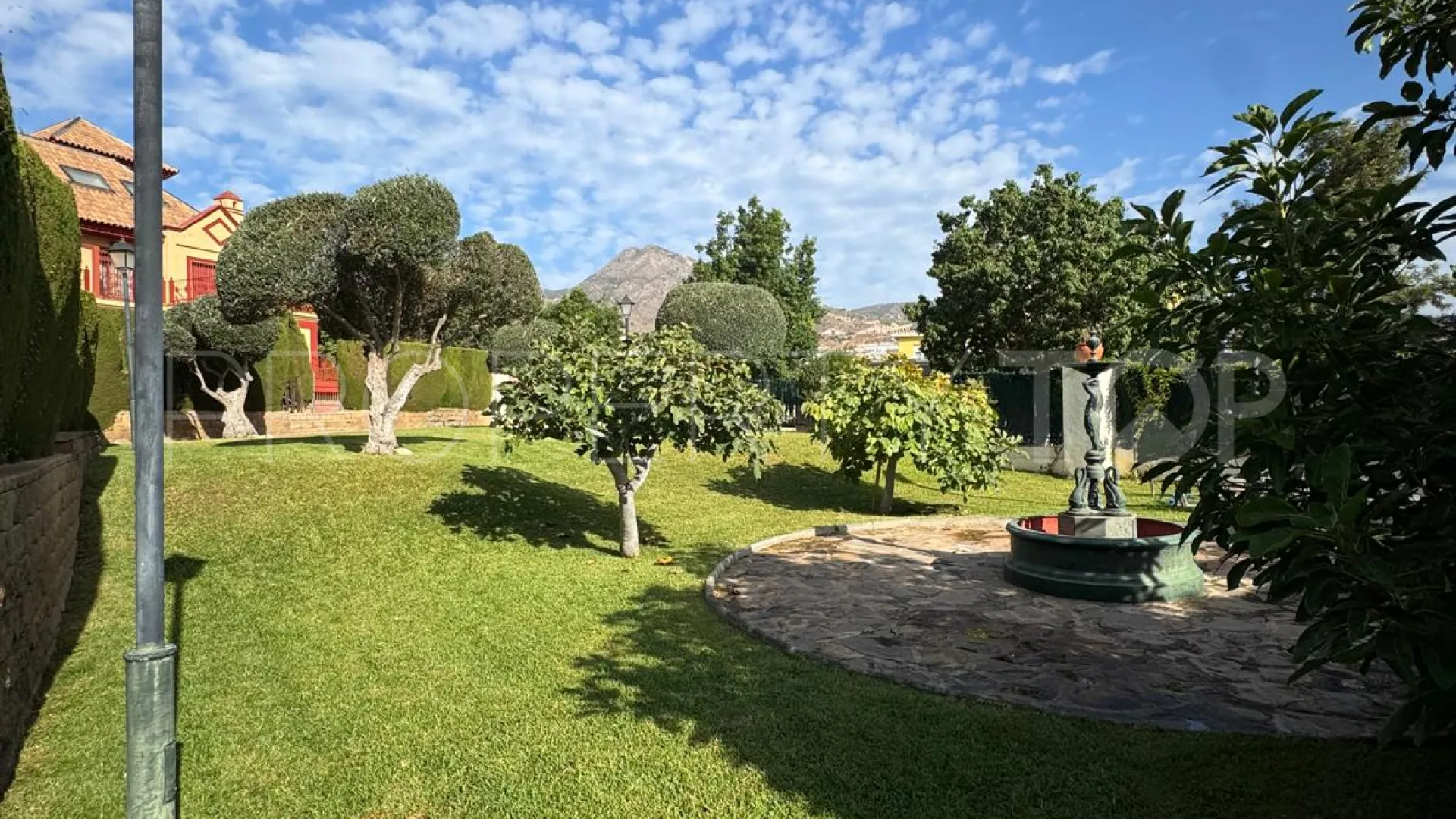 For sale Benalmadena Costa 5 bedrooms semi detached villa