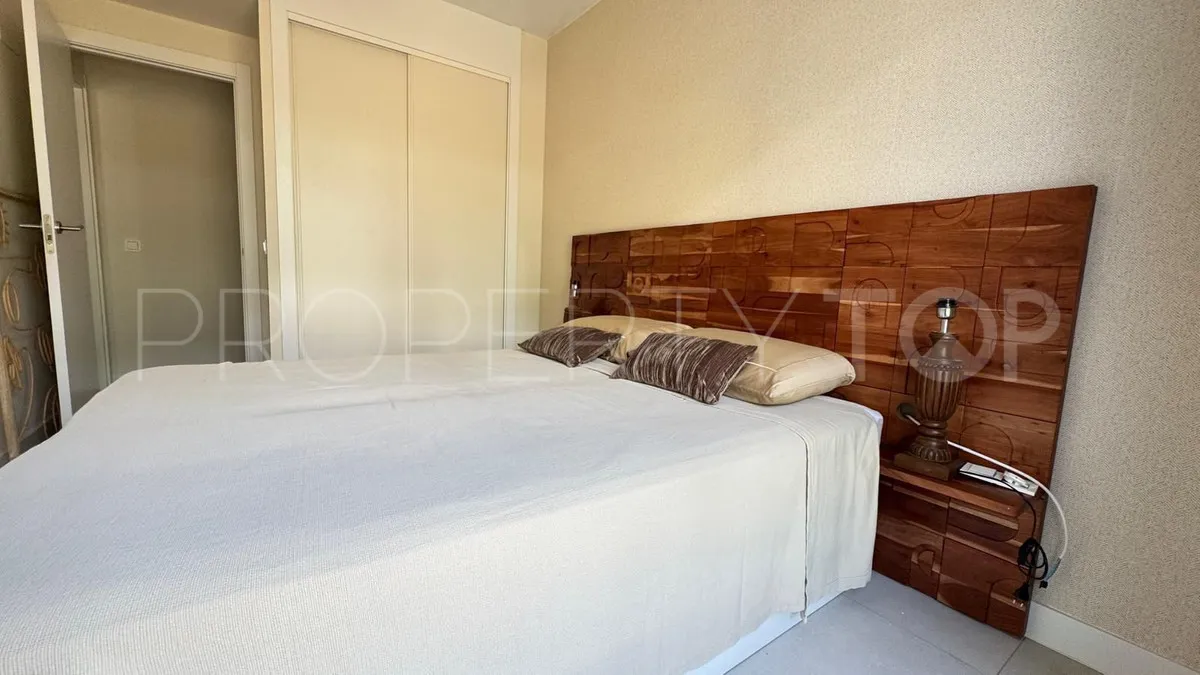 3 bedrooms apartment in Estepona for sale