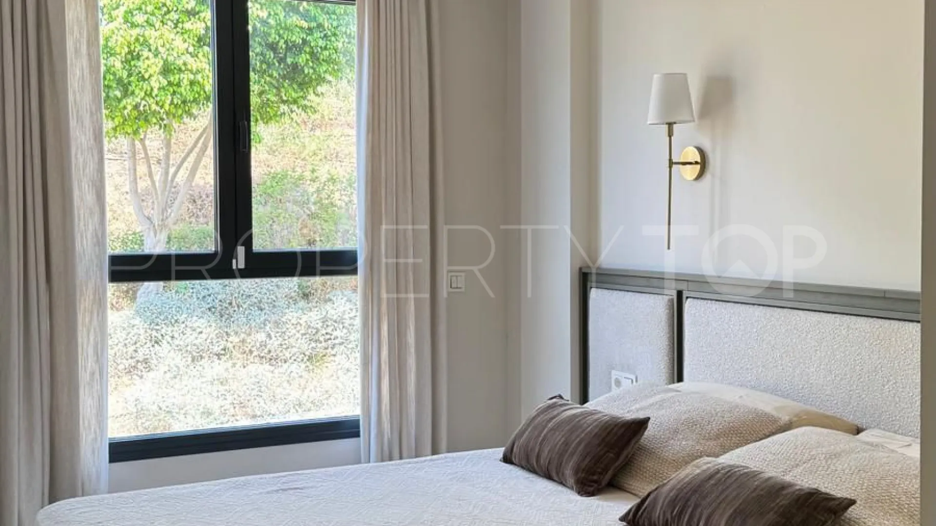 3 bedrooms apartment in Estepona for sale