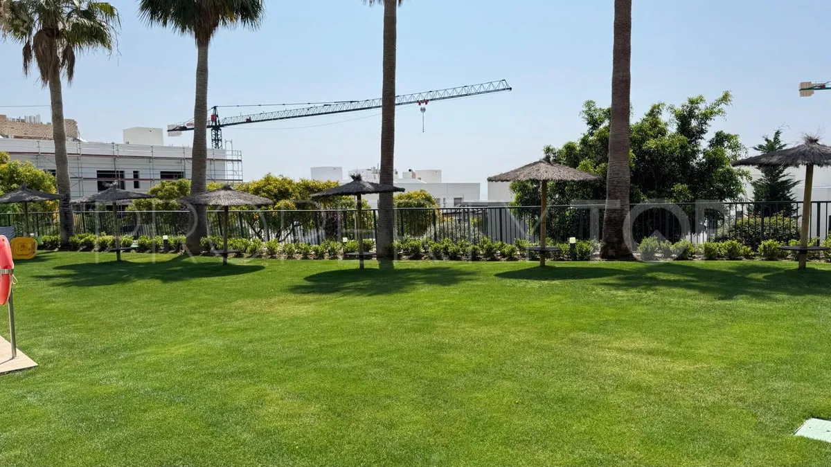 3 bedrooms apartment in Estepona for sale