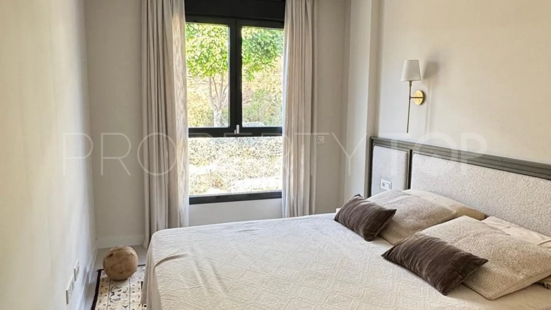 3 bedrooms apartment in Estepona for sale