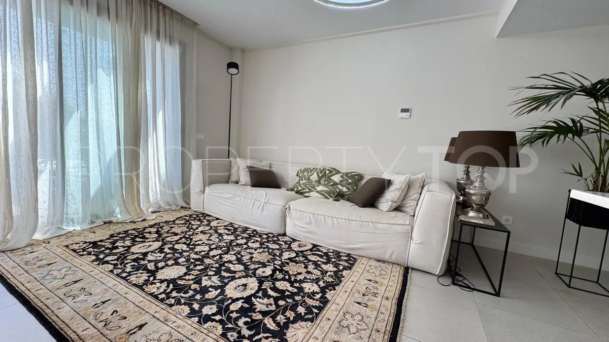3 bedrooms apartment in Estepona for sale