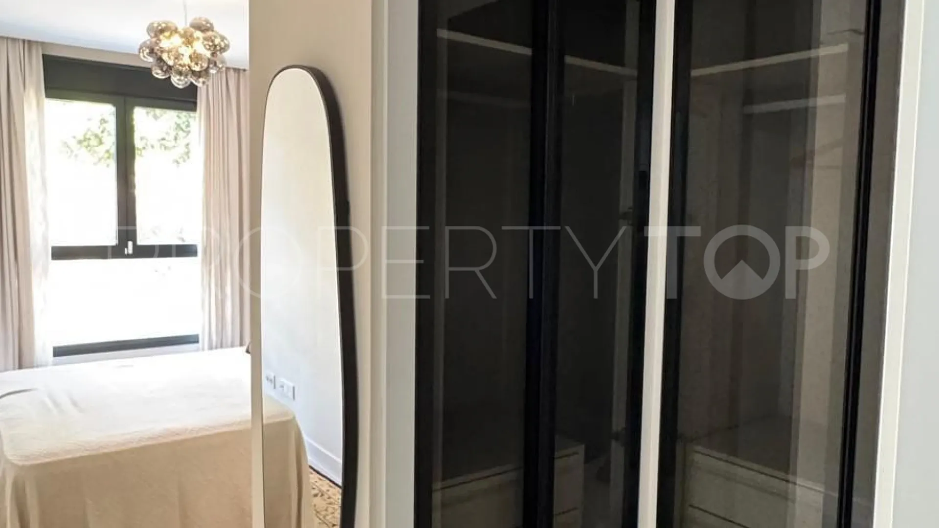 3 bedrooms apartment in Estepona for sale