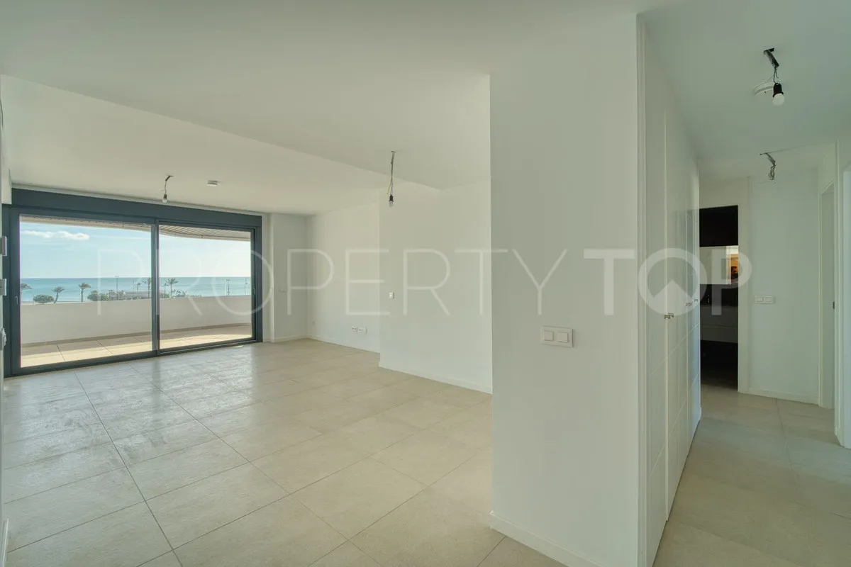 Se vende apartamento con 3 dormitorios en Torremolinos
