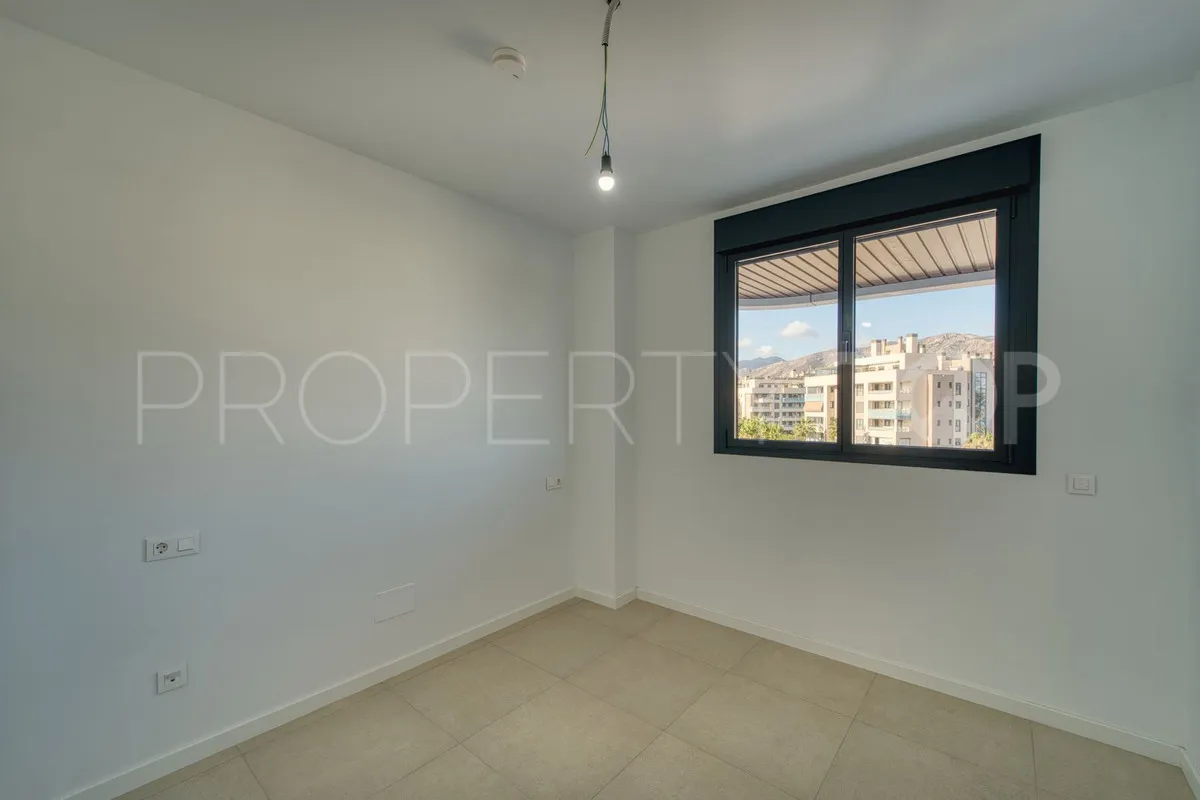 Se vende apartamento con 3 dormitorios en Torremolinos