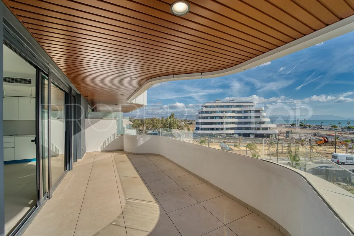 Se vende apartamento con 3 dormitorios en Torremolinos