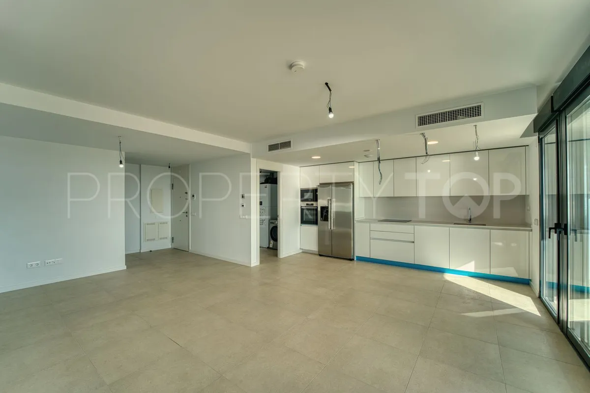 Se vende apartamento con 3 dormitorios en Torremolinos