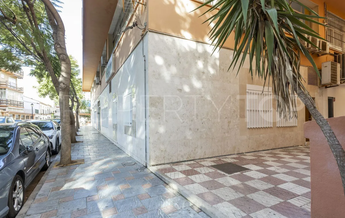 Apartamento planta baja con 2 dormitorios a la venta en Fuengirola
