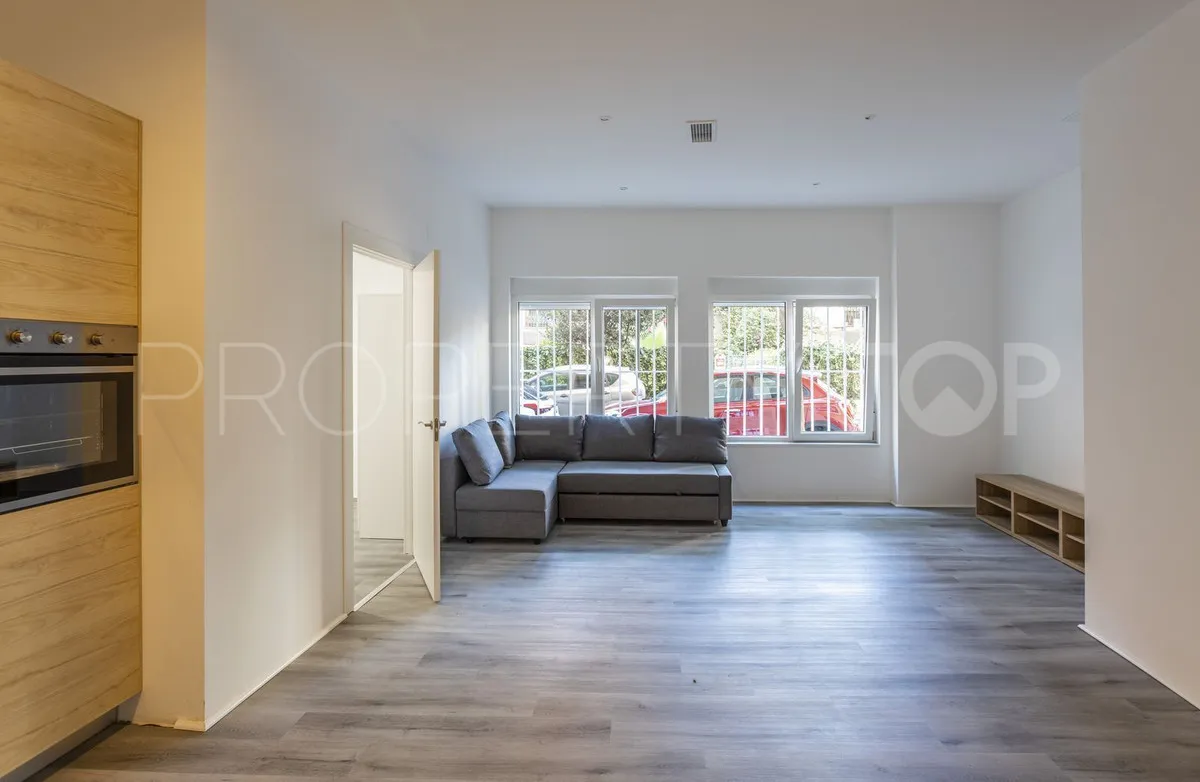 Apartamento planta baja con 2 dormitorios a la venta en Fuengirola
