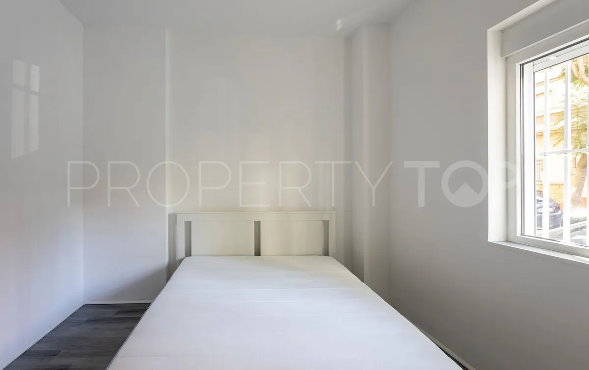 Apartamento planta baja con 2 dormitorios a la venta en Fuengirola