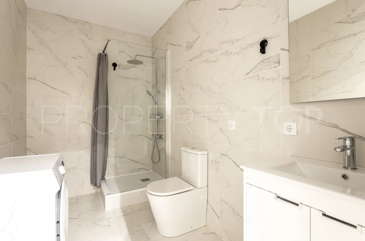 Apartamento planta baja con 2 dormitorios a la venta en Fuengirola