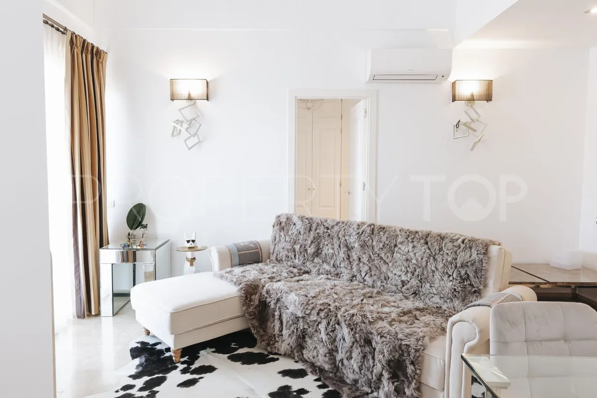 For sale Manilva penthouse with 4 bedrooms