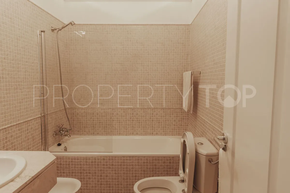 For sale Manilva penthouse with 4 bedrooms