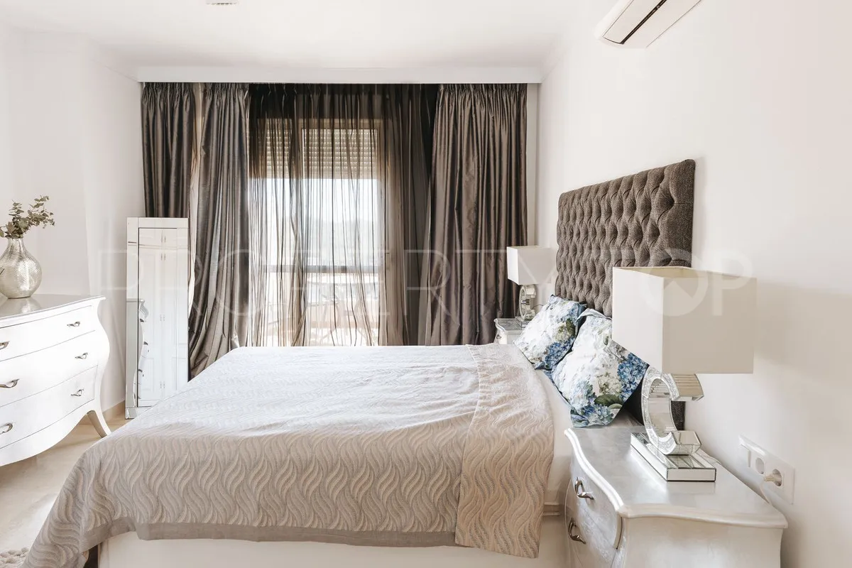 For sale Manilva penthouse with 4 bedrooms