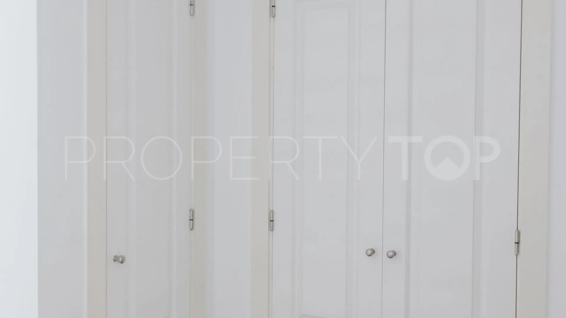 For sale Manilva penthouse with 4 bedrooms