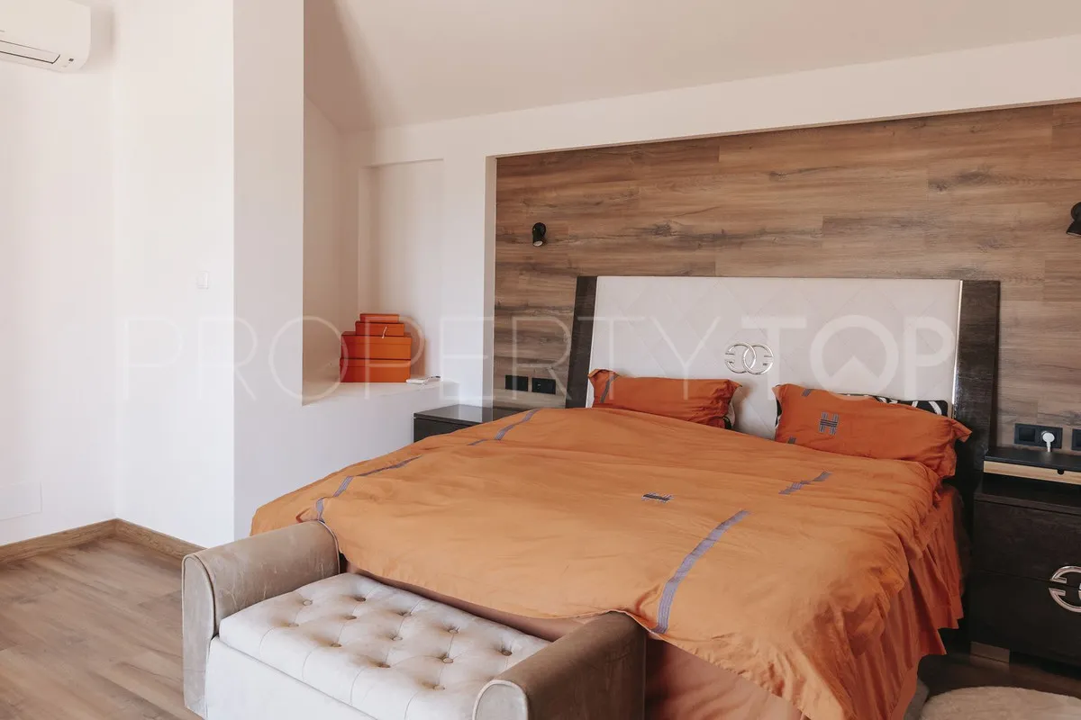 For sale Manilva penthouse with 4 bedrooms